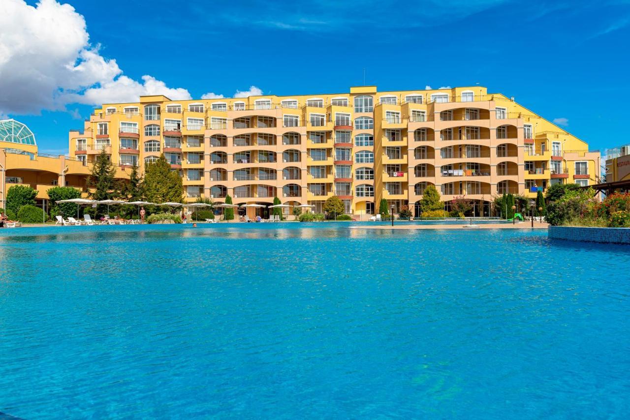 Menada Grand Resort Apartments Aheloy Luaran gambar
