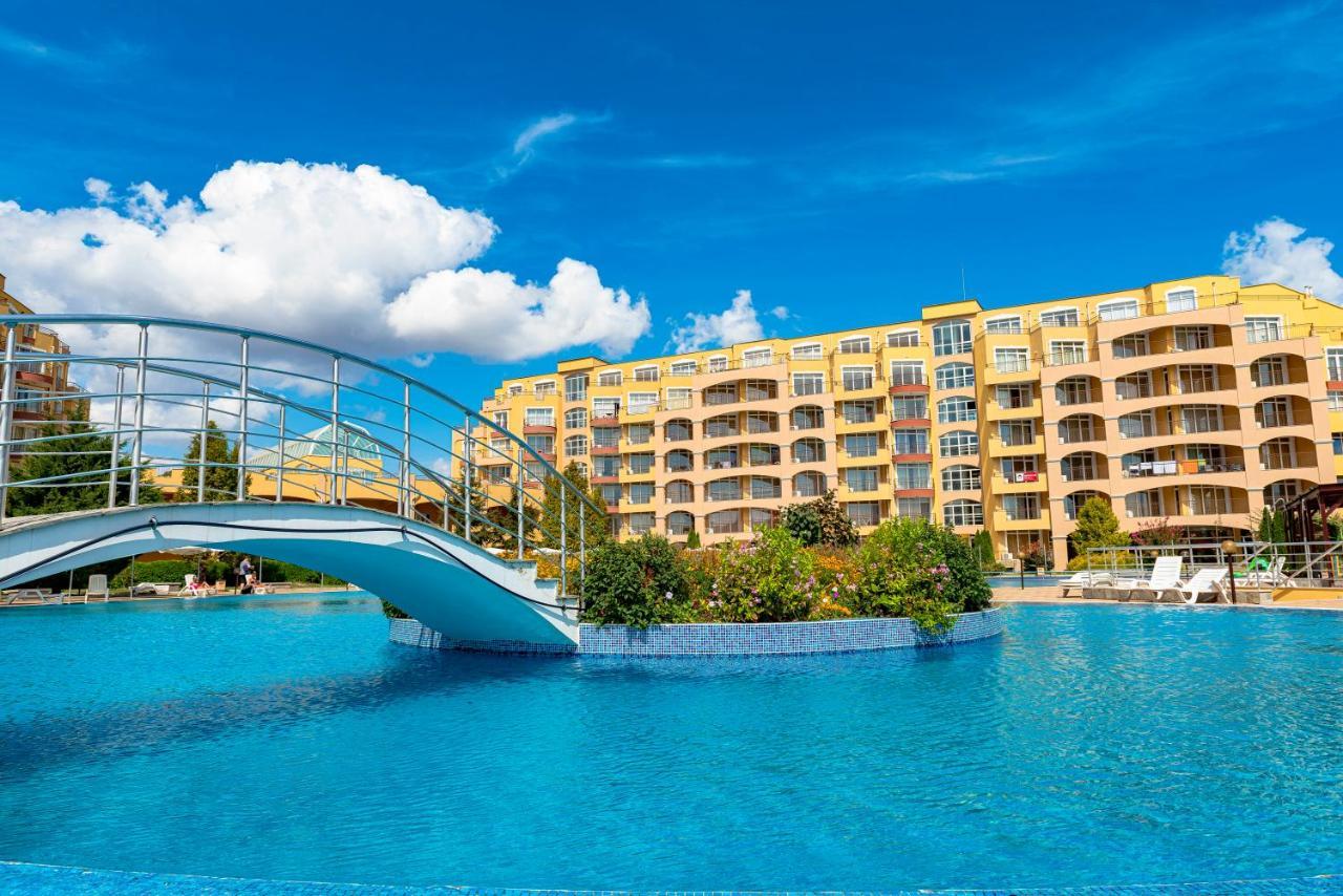 Menada Grand Resort Apartments Aheloy Luaran gambar