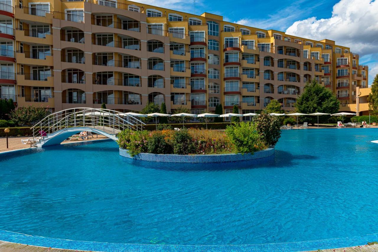 Menada Grand Resort Apartments Aheloy Luaran gambar