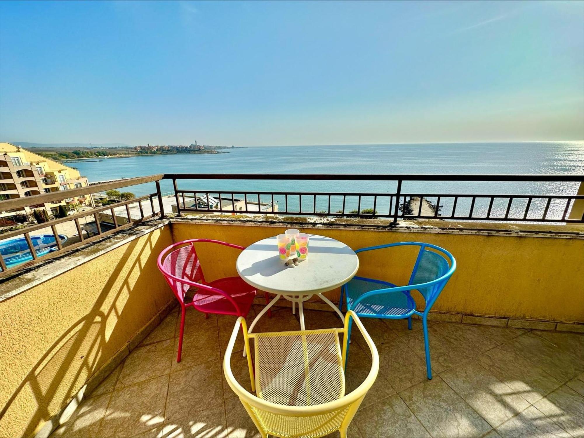 Menada Grand Resort Apartments Aheloy Luaran gambar