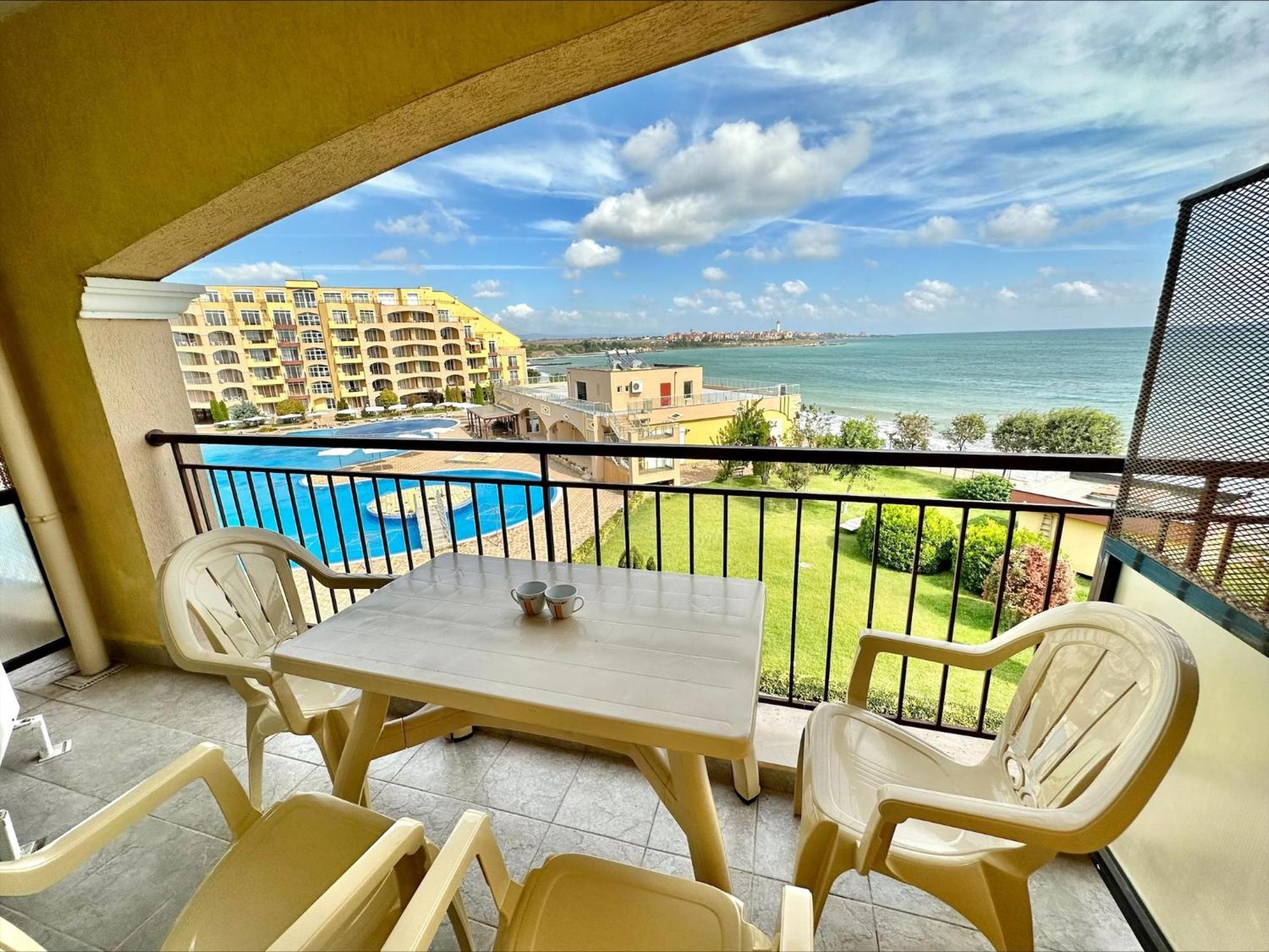 Menada Grand Resort Apartments Aheloy Bilik gambar