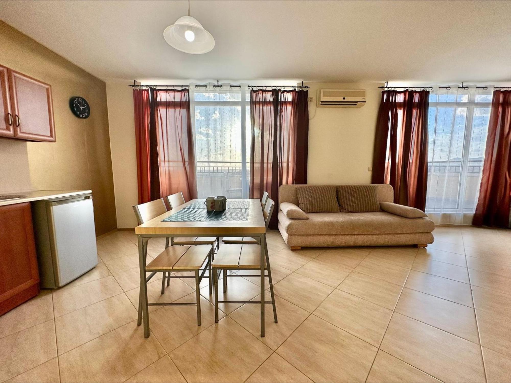 Menada Grand Resort Apartments Aheloy Bilik gambar