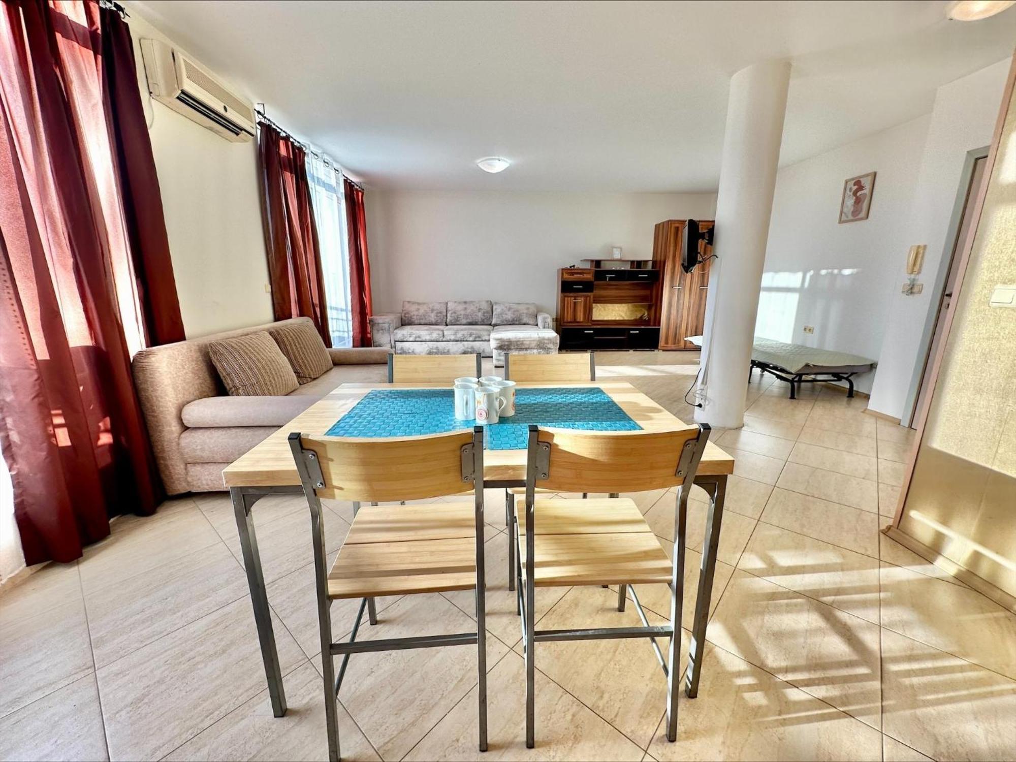 Menada Grand Resort Apartments Aheloy Bilik gambar