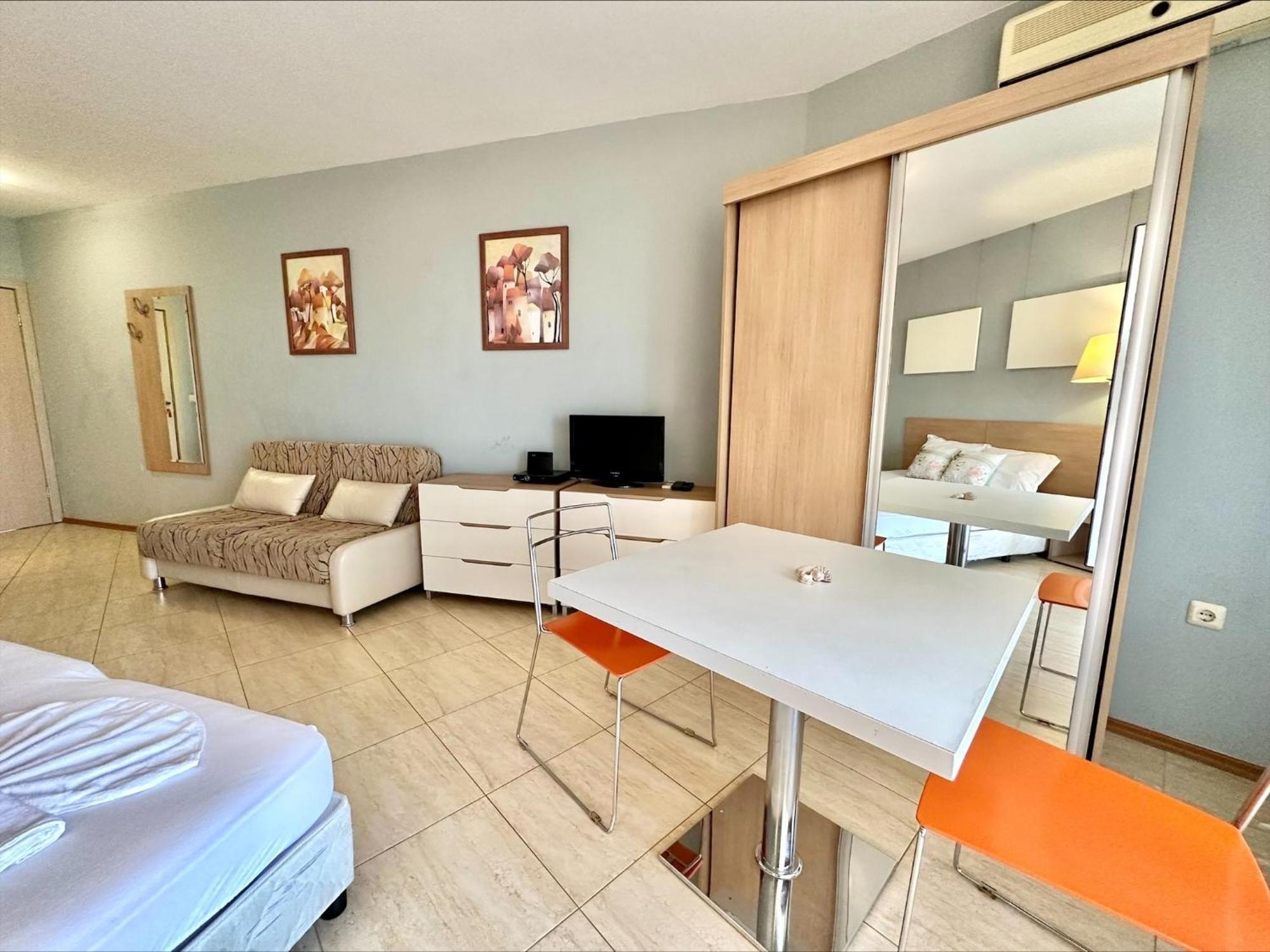 Menada Grand Resort Apartments Aheloy Bilik gambar