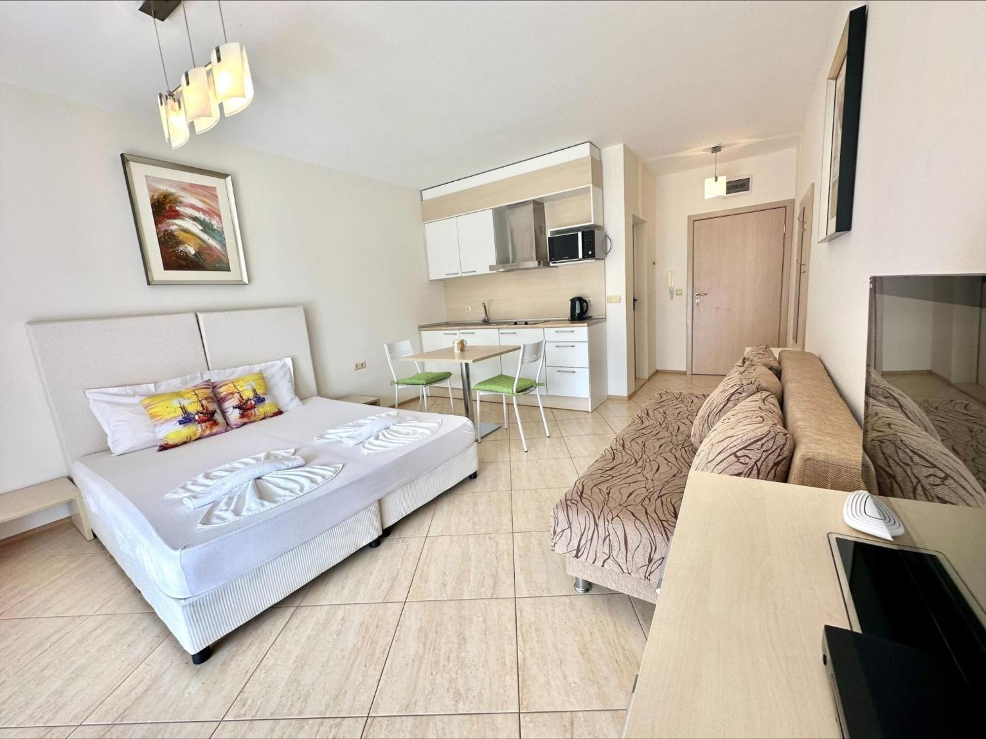 Menada Grand Resort Apartments Aheloy Bilik gambar
